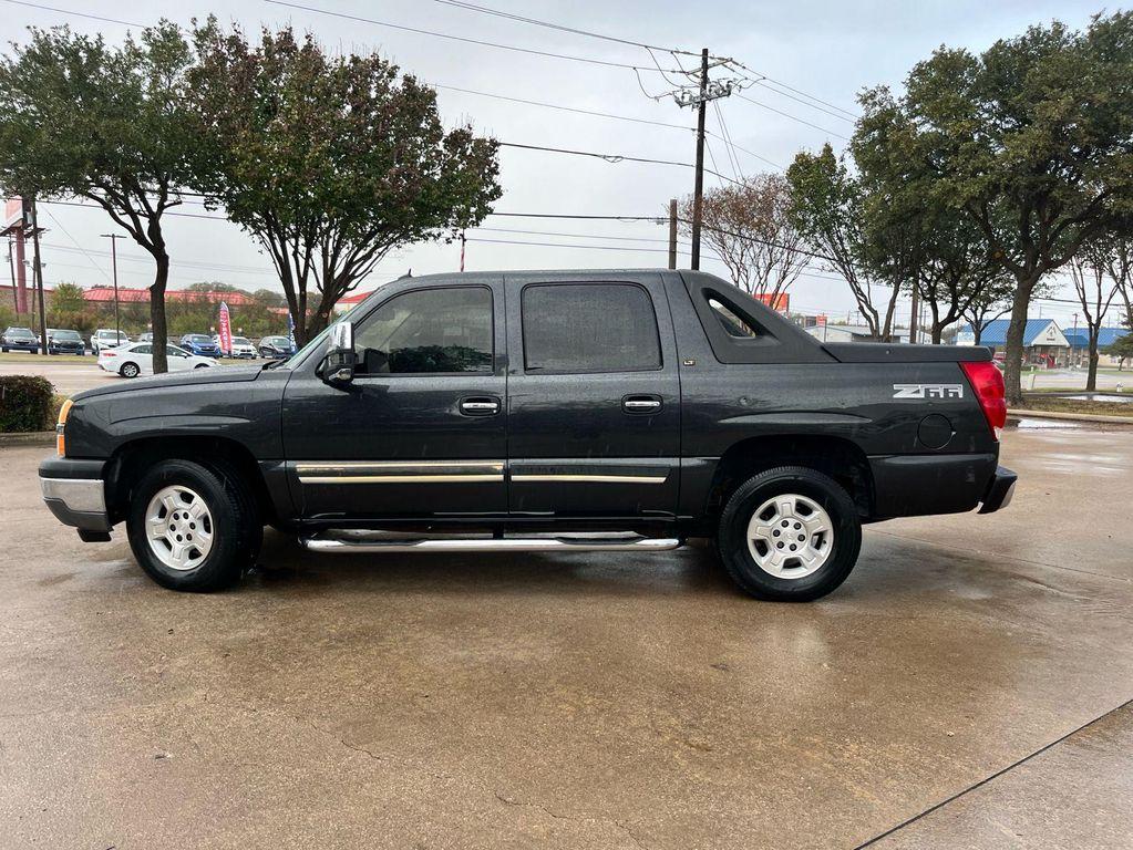 used 2005 Chevrolet Avalanche car, priced at $6,975