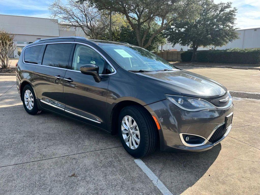 used 2018 Chrysler Pacifica car, priced at $13,725