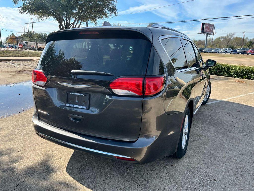used 2018 Chrysler Pacifica car, priced at $15,975