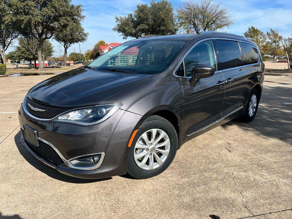 used 2018 Chrysler Pacifica car, priced at $15,975