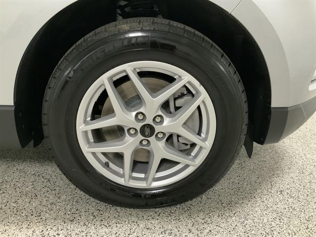 used 2024 Ford Edge car, priced at $25,990