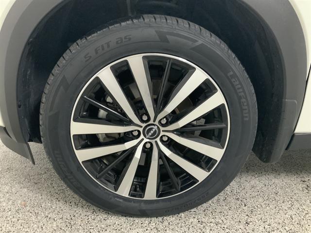 used 2023 Nissan Pathfinder car, priced at $35,990