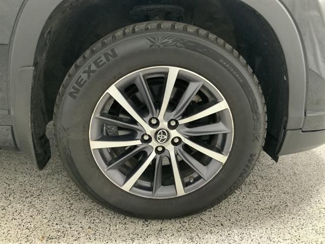 used 2017 Toyota Highlander Hybrid car, priced at $23,490