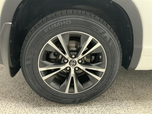 used 2018 Toyota Highlander car, priced at $21,490