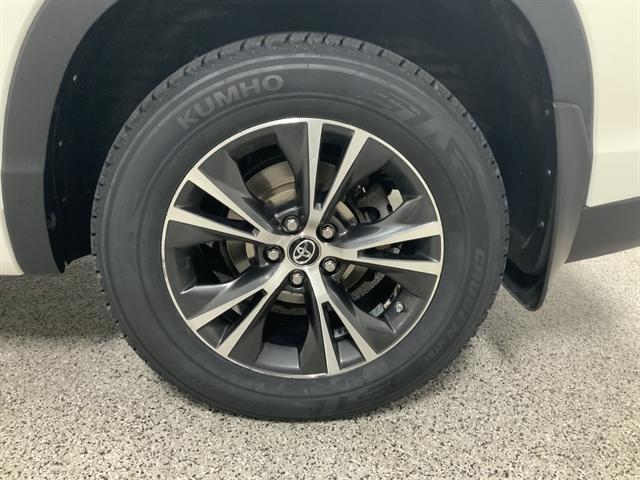 used 2018 Toyota Highlander car, priced at $21,490