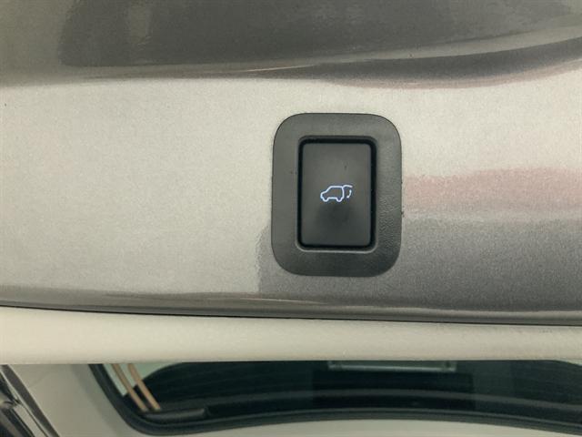 used 2018 Toyota Highlander car, priced at $22,490