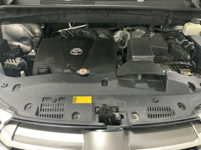 used 2018 Toyota Highlander car, priced at $22,490