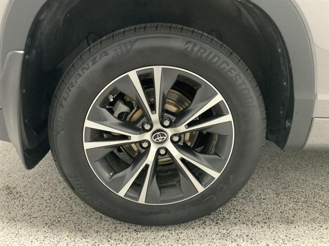 used 2018 Toyota Highlander car, priced at $22,490