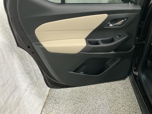 used 2022 Chevrolet Traverse car, priced at $25,990