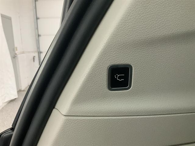 used 2018 Chrysler Pacifica car, priced at $18,990