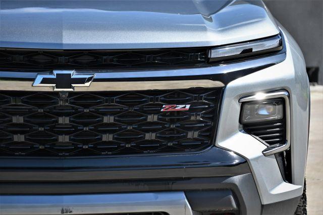 used 2025 Chevrolet Traverse car, priced at $24,980