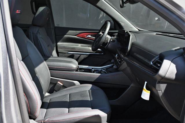 used 2025 Chevrolet Traverse car, priced at $24,980