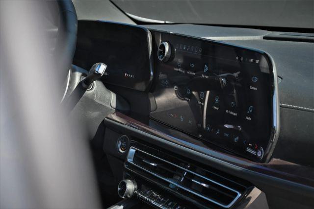 used 2025 Chevrolet Traverse car, priced at $24,980