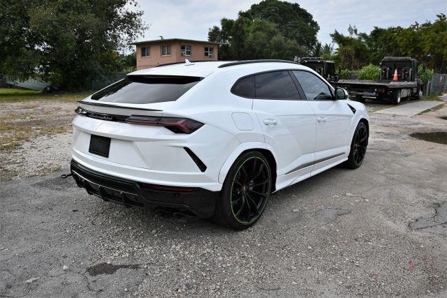 used 2022 Lamborghini Urus car, priced at $154,980