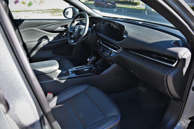 used 2025 Buick Envista car, priced at $6,980