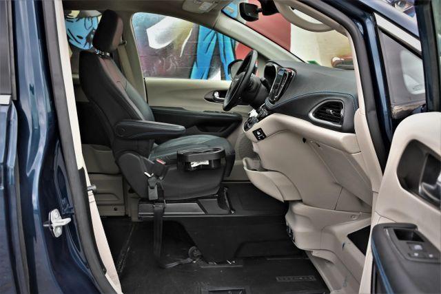 used 2021 Chrysler Pacifica car, priced at $23,000