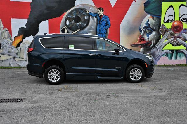 used 2021 Chrysler Pacifica car, priced at $23,000