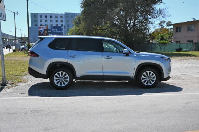 used 2025 Toyota Grand Highlander car, priced at $24,980