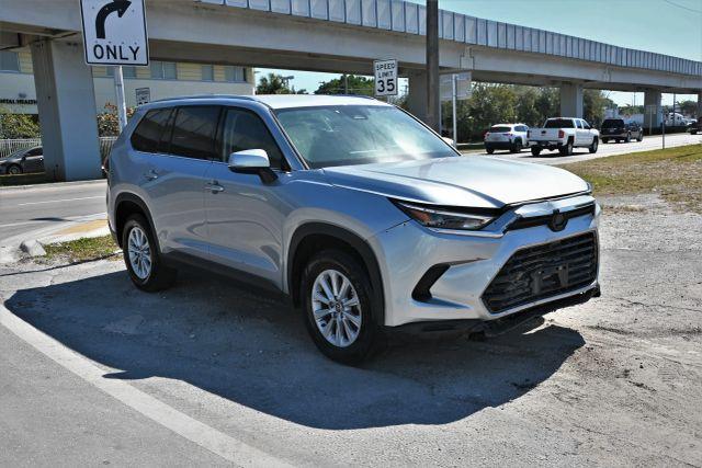 used 2025 Toyota Grand Highlander car, priced at $24,980