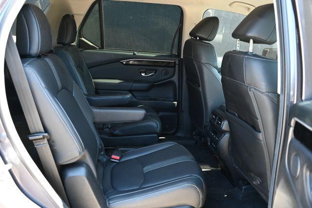 used 2024 Honda Pilot car, priced at $21,980