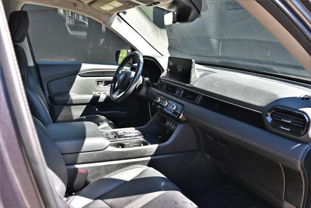 used 2024 Honda Pilot car, priced at $21,980