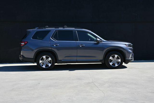 used 2024 Honda Pilot car, priced at $21,980