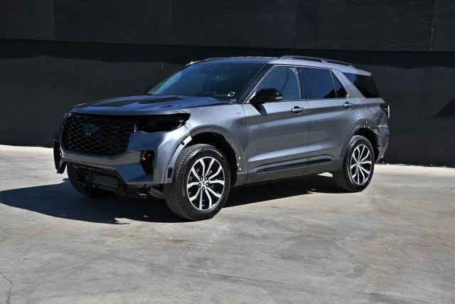 used 2025 Ford Explorer car, priced at $21,980