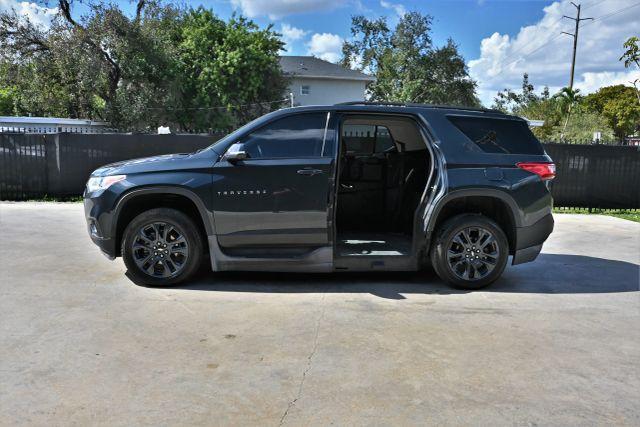 used 2021 Chevrolet Traverse car, priced at $13,980