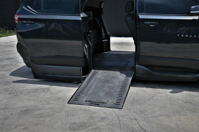 used 2021 Chevrolet Traverse car, priced at $13,980