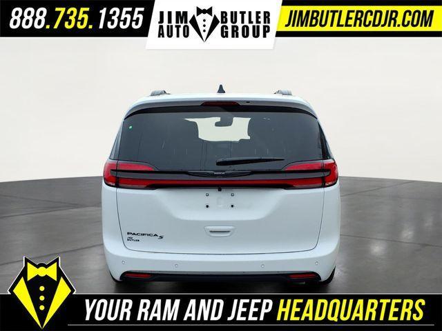 new 2026 Chrysler Pacifica car, priced at $40,159