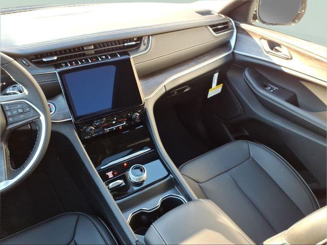 new 2025 Jeep Grand Cherokee car, priced at $41,264