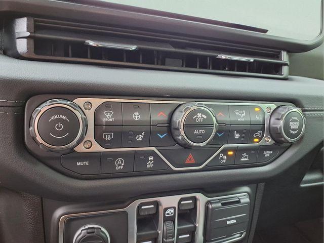 new 2026 Jeep Gladiator car, priced at $54,554