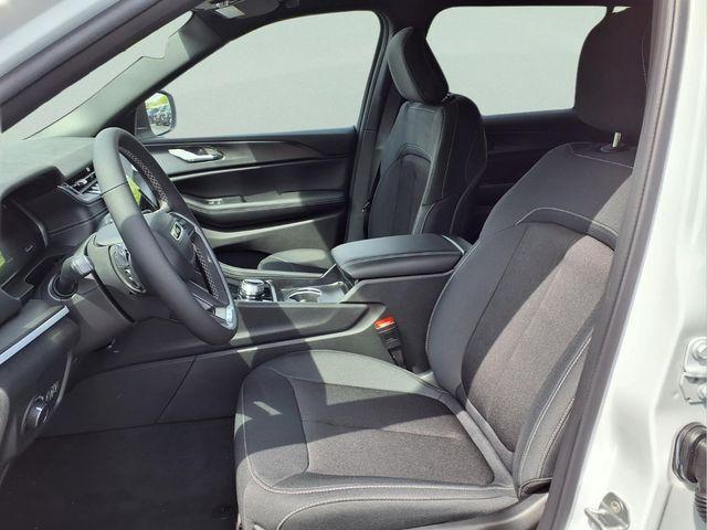 new 2026 Jeep Grand Cherokee L car, priced at $38,559