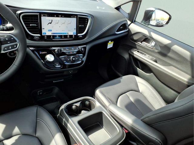 new 2026 Chrysler Pacifica car, priced at $45,227