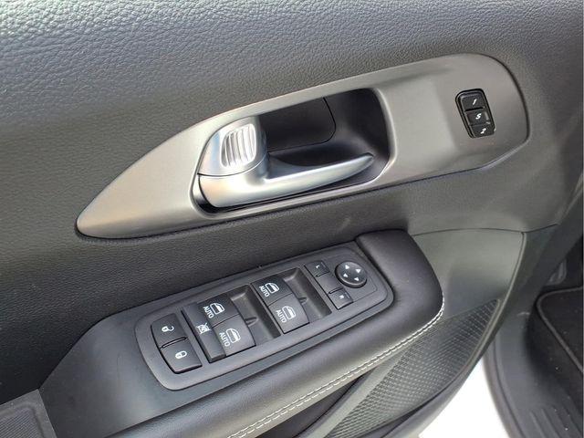 new 2026 Chrysler Pacifica car, priced at $45,227
