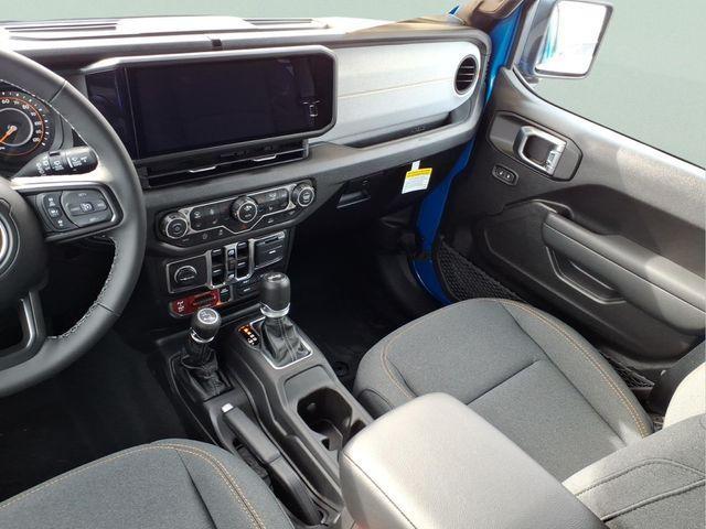 new 2026 Jeep Wrangler car, priced at $44,371