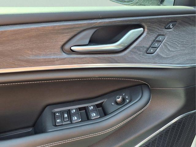 new 2025 Jeep Grand Cherokee L car, priced at $57,912