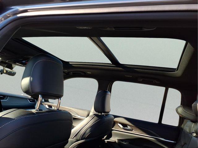 new 2025 Jeep Grand Cherokee car, priced at $40,130