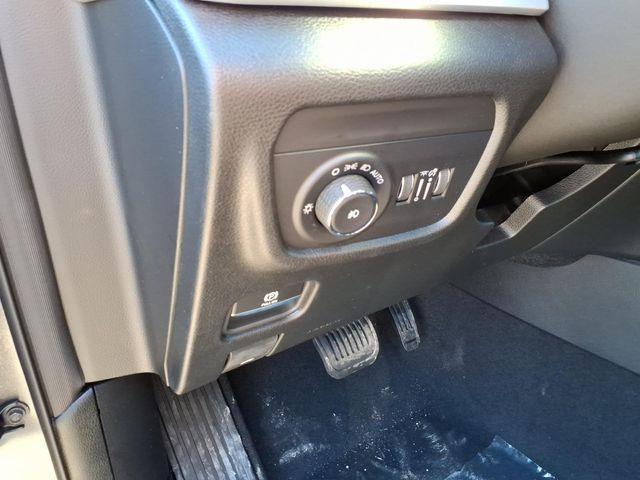 new 2025 Jeep Grand Cherokee car, priced at $40,130