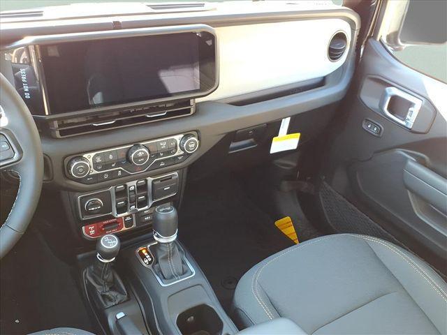 new 2026 Jeep Wrangler car, priced at $48,913