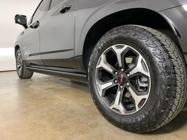 used 2025 GMC Yukon XL car, priced at $89,480