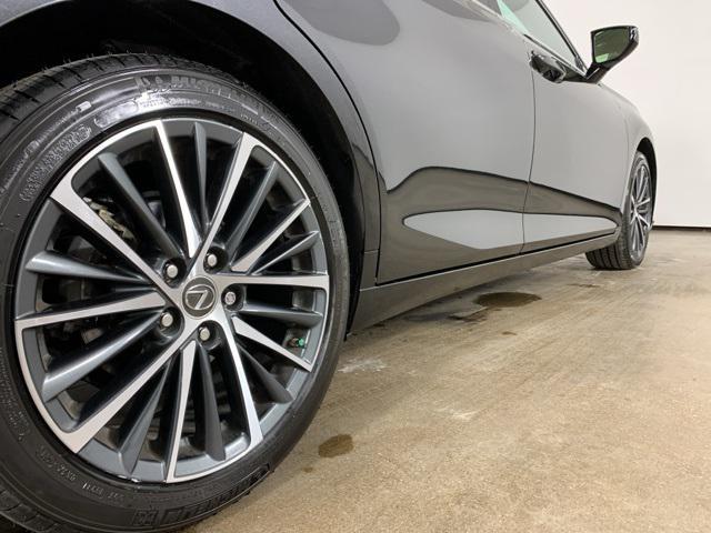used 2022 Lexus ES 350 car, priced at $34,899