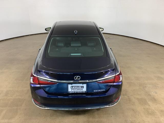 used 2025 Lexus ES 300h car, priced at $51,446