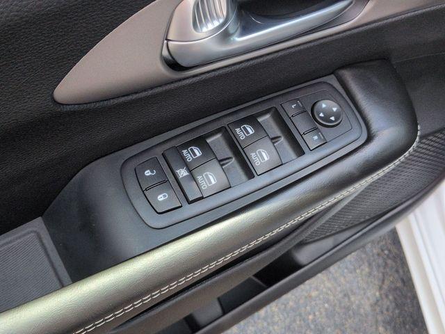 new 2027 Chrysler Pacifica car, priced at $44,298