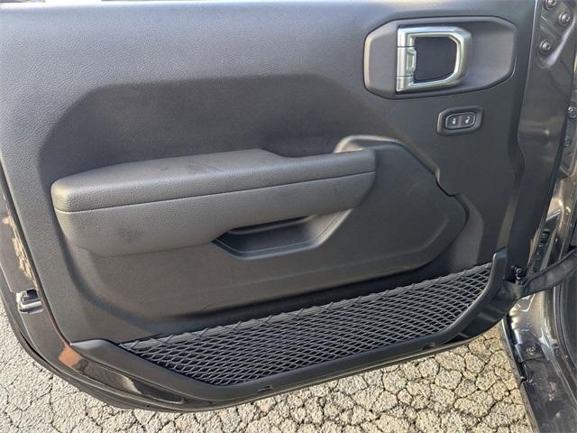 new 2026 Jeep Wrangler car, priced at $38,068