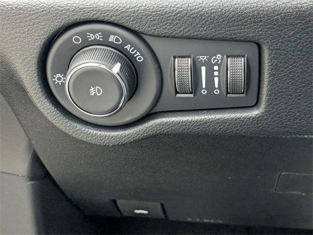 new 2026 Chrysler Pacifica car, priced at $40,017