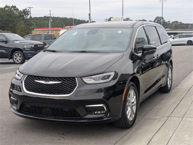 new 2026 Chrysler Pacifica car, priced at $40,017