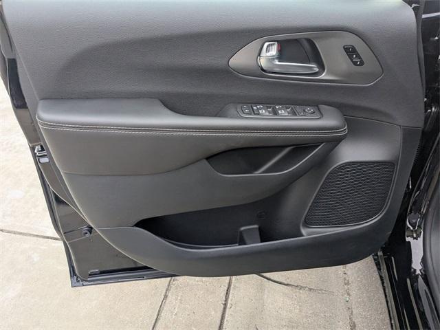 new 2026 Chrysler Pacifica car, priced at $40,017