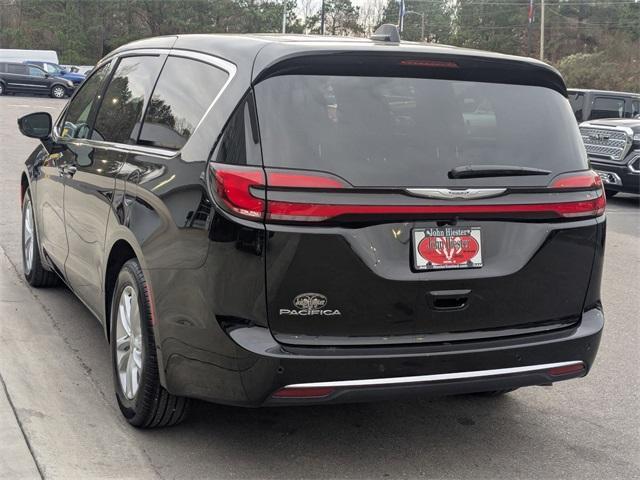 new 2026 Chrysler Pacifica car, priced at $40,017