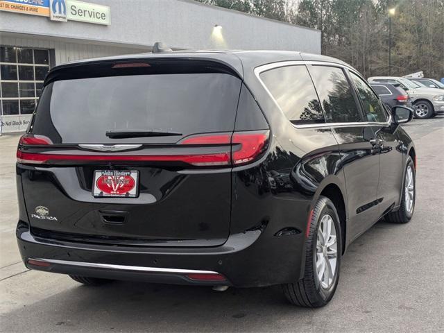 new 2026 Chrysler Pacifica car, priced at $40,017
